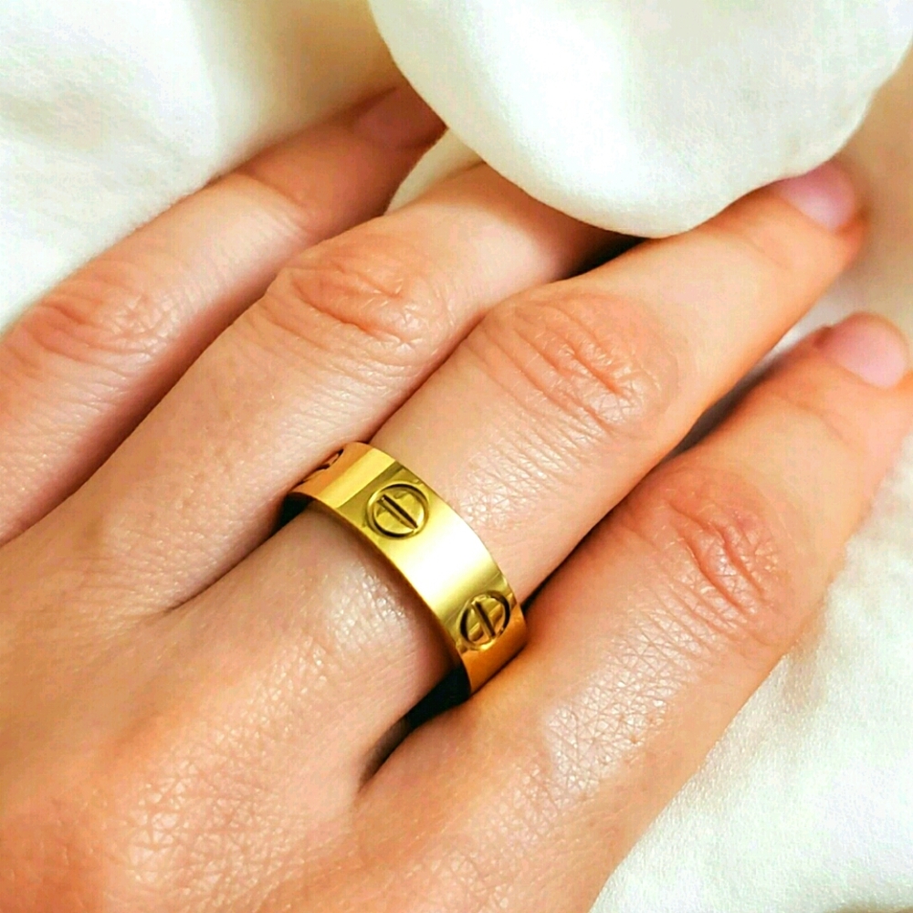 Love Ring 18k Gold Plated Screw